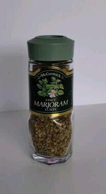 Vintage McCormick Spice Marjoram Leaves Glass Jar Green Lid .25 oz - Expired